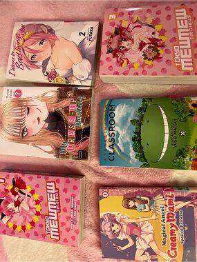 Assorted Manga Bundle - Pink and Pastel Covers